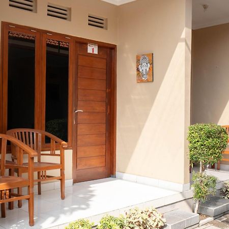 فندق Reddoorz Near Buleleng Harbour 2 سينغاراجا المظهر الخارجي الصورة