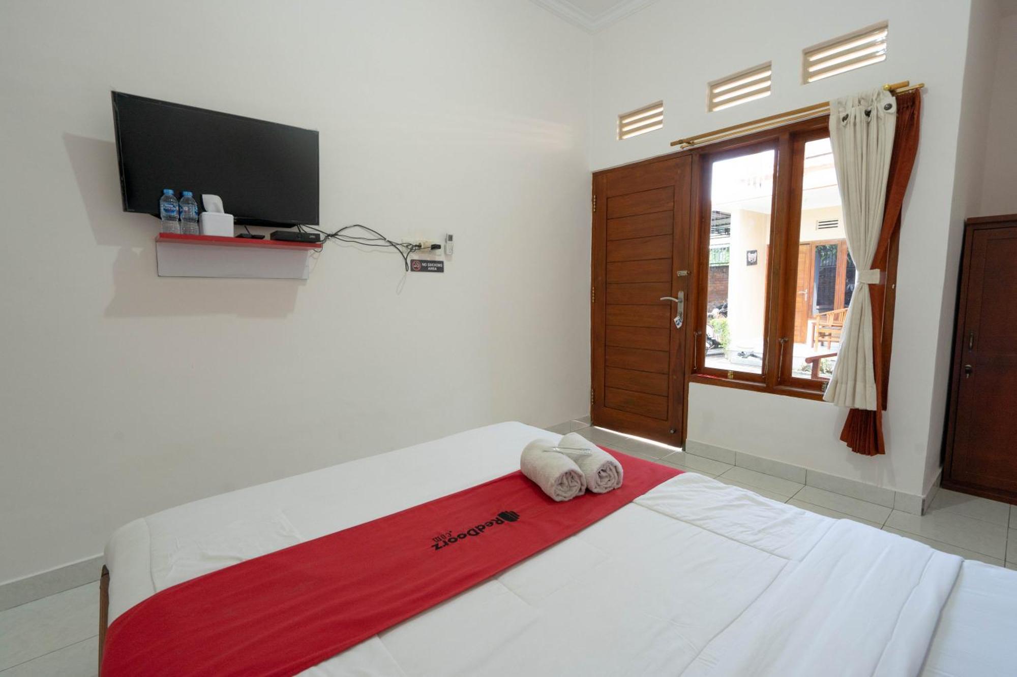 فندق Reddoorz Near Buleleng Harbour 2 سينغاراجا المظهر الخارجي الصورة