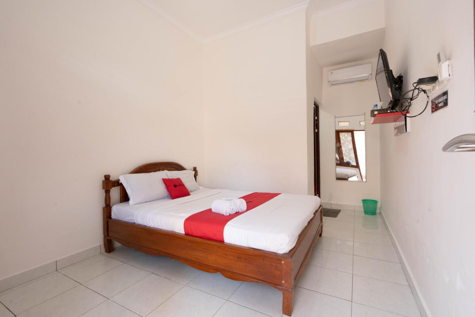 فندق Reddoorz Near Buleleng Harbour 2 سينغاراجا المظهر الخارجي الصورة