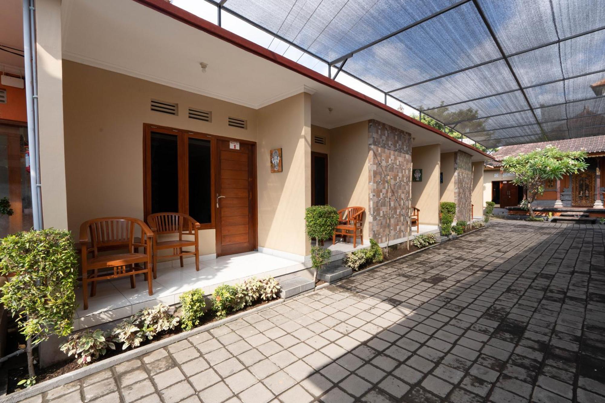 فندق Reddoorz Near Buleleng Harbour 2 سينغاراجا المظهر الخارجي الصورة